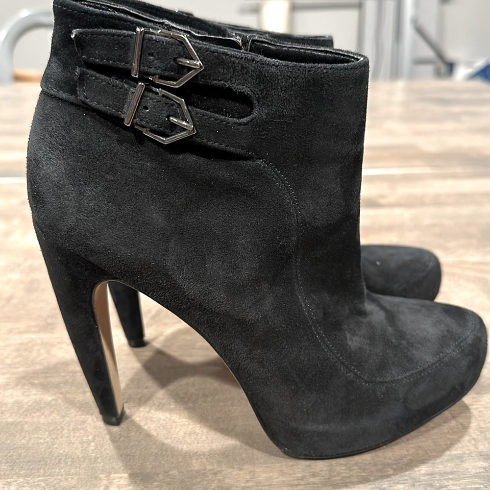 Sam Edelman Black Suede booties - Size 6